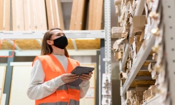 Shelf monitoring in retail stores